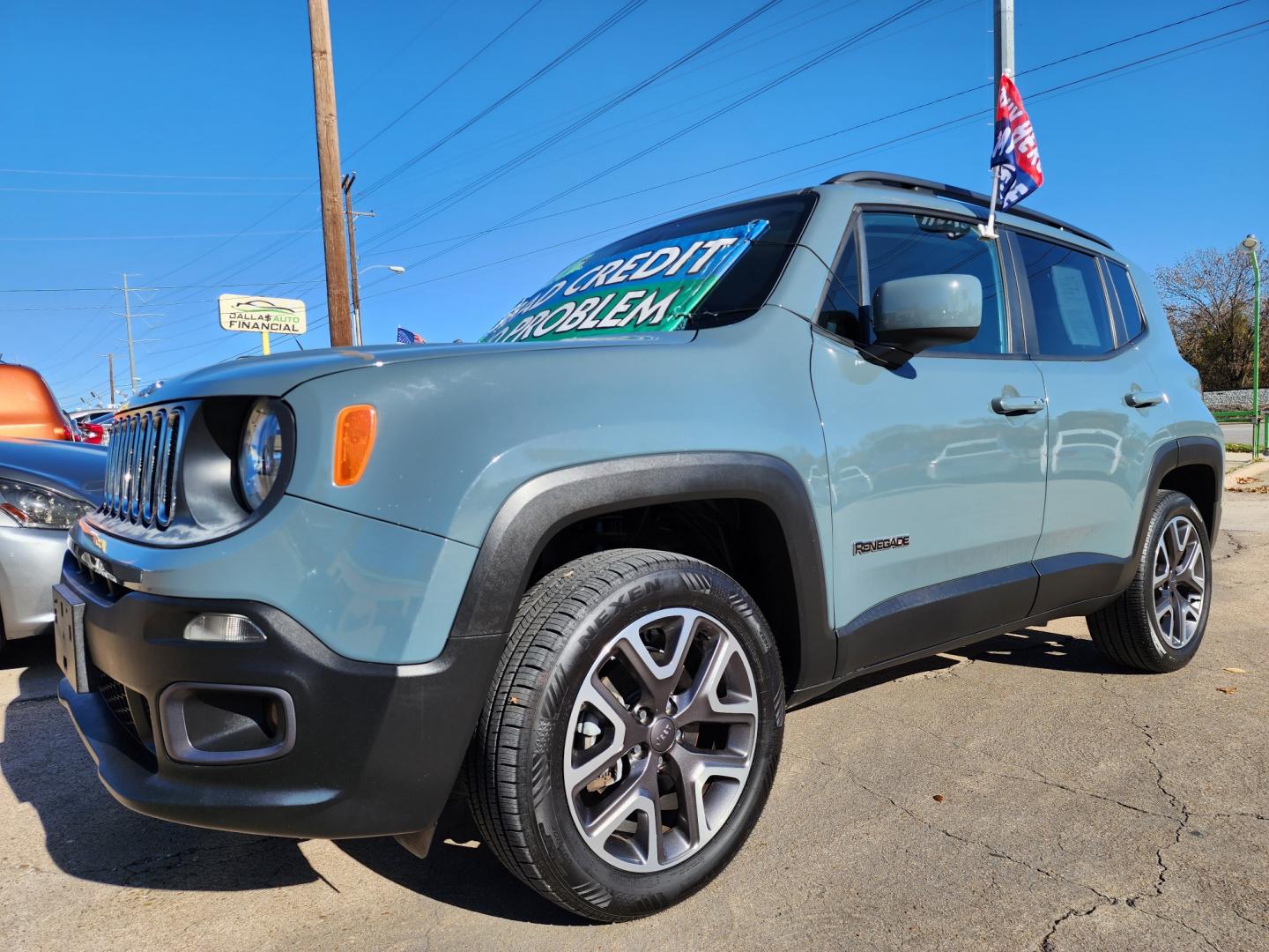 2017 GRAY Jeep Renegade LATITUDE (ZACCJBBB1HP) , AUTO transmission, located at 2660 S.Garland Avenue, Garland, TX, 75041, (469) 298-3118, 32.885387, -96.656776 - Welcome to DallasAutos4Less, one of the Premier BUY HERE PAY HERE Dealers in the North Dallas Area. We specialize in financing to people with NO CREDIT or BAD CREDIT. We need proof of income, proof of residence, and a ID. Come buy your new car from us today!! This is a Very clean 2017 JEEP RENEGA - Photo#7